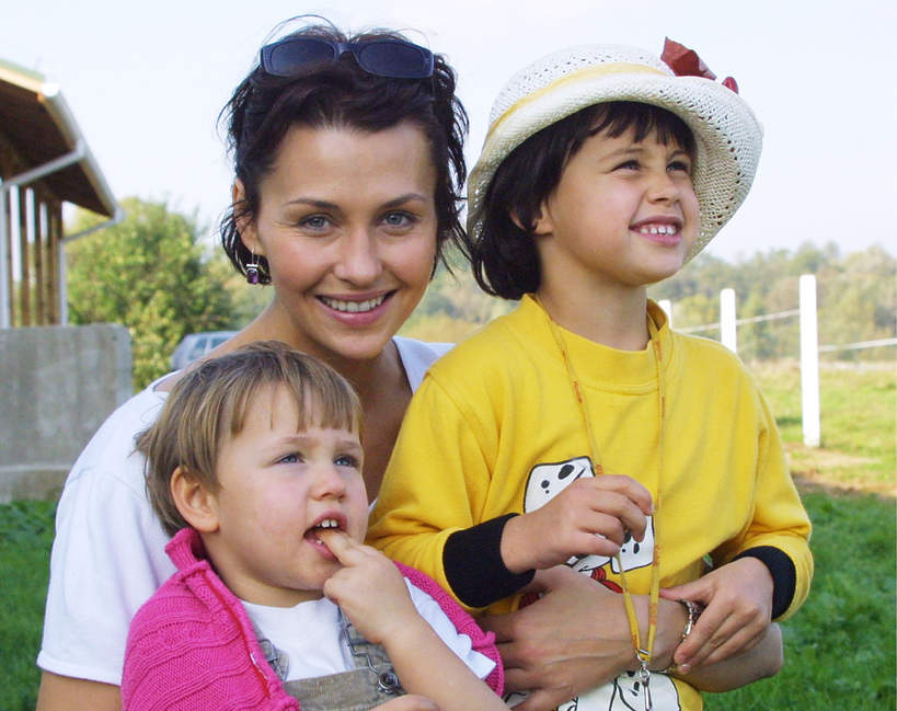 Anna Popek z córkami, Oliwią i Małgorzatą, Farma Sielanka 13.10.2001