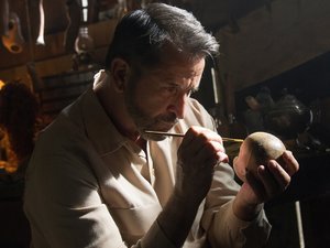 ANTHONY LaPAGLIA as Samuel Mullins in New Line Cinema's supernatural thriller "ANNABELLE: CREATION," a Warner Bros. Pictures release.