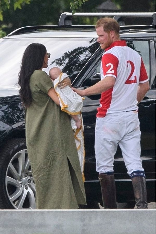 Archie Harrison Mountbatte-Windsor, księżna Meghan z synem, księżna Meghan na meczu polo