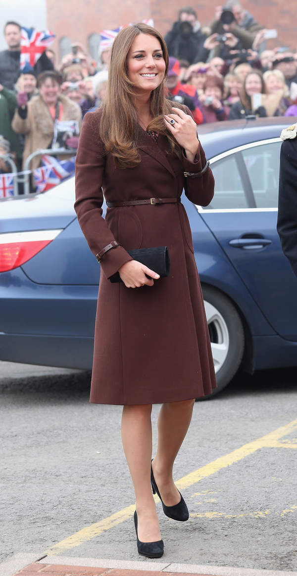 brązowy płaszcz księżnej Kate