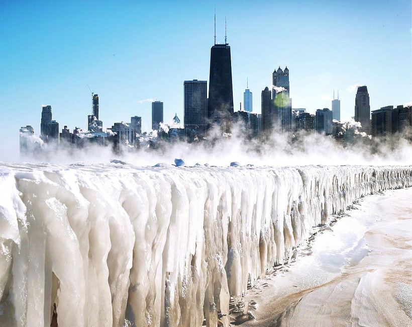 Chicago skute lodem, zima w Chicago