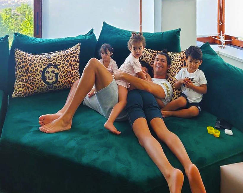 Cristiano Ronaldo z dziećmi, dzieci