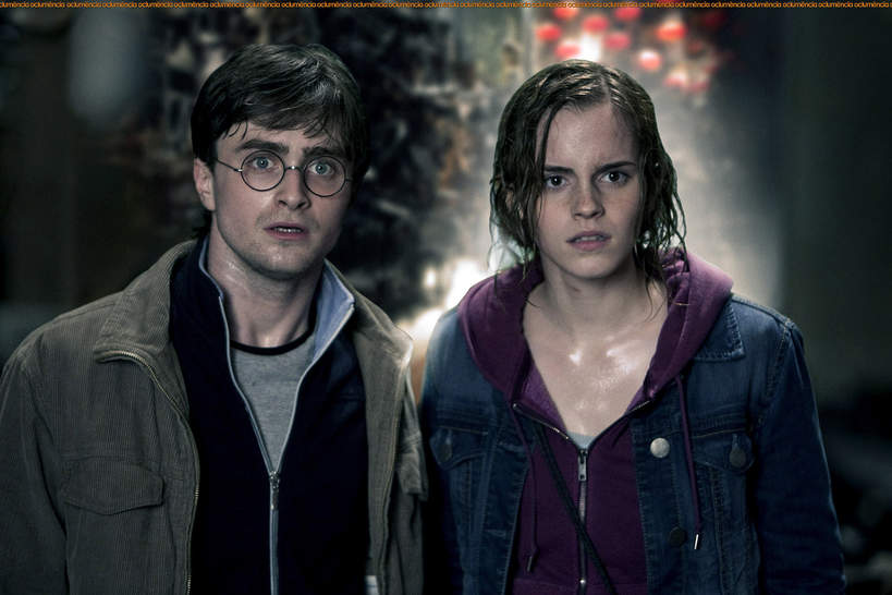 Daniel Radcliffe, Emma Watson jako Harry Potter i Hermiona Grenger w filmie - 