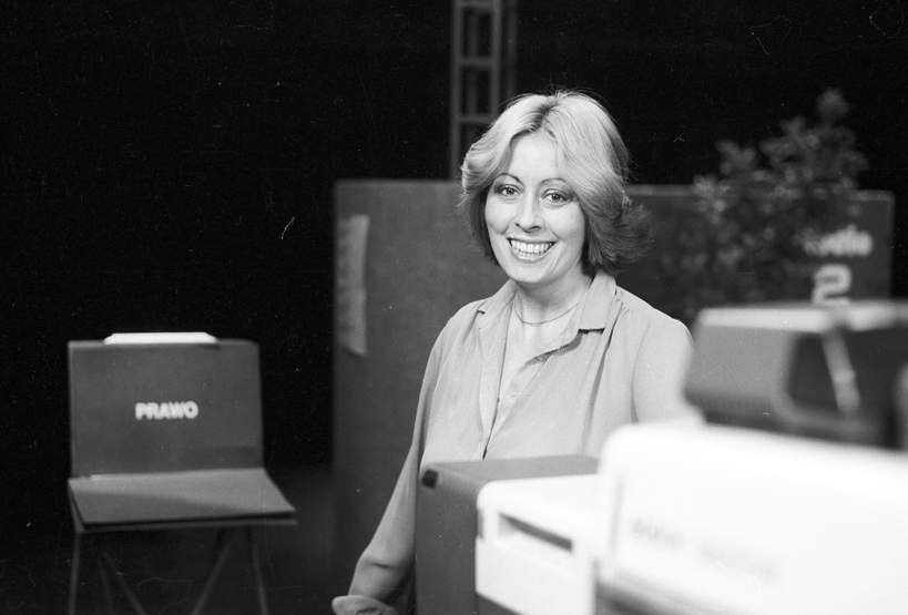 Halszka Wasilewska, kierownik Działu Programów Poradniczych Telewizji Polskiej, Warszawa ok. 1981 roku