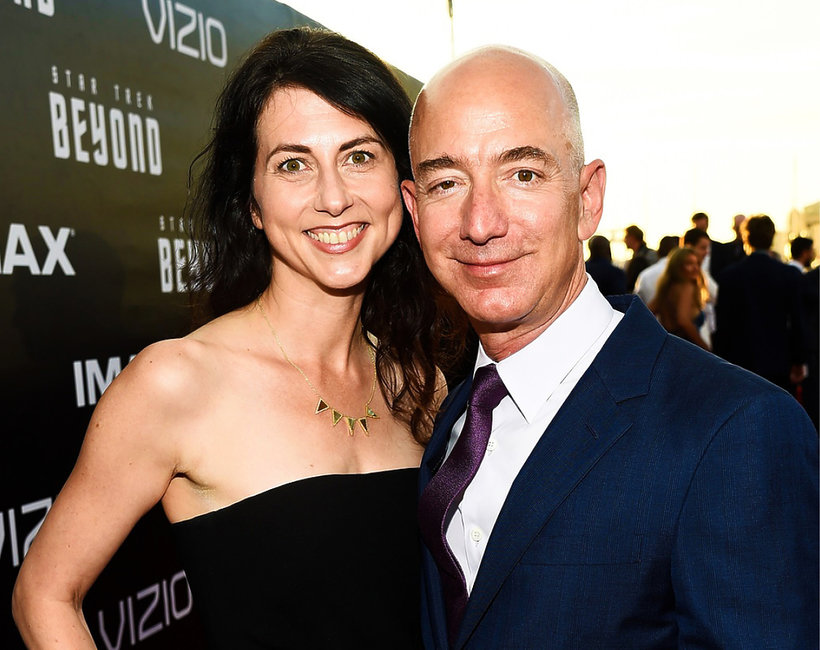 Jeff Bezos, MacKenzie Bezos