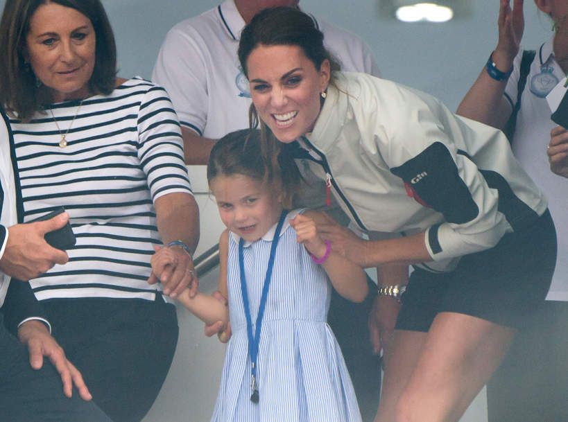 Kate Middleton jest w stałym kontakcie ze swoją mamą. Jakie relacje łączą księżną i Carole Middleton?