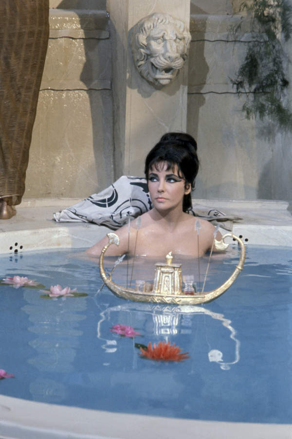 Kleopatra w kąpieli
