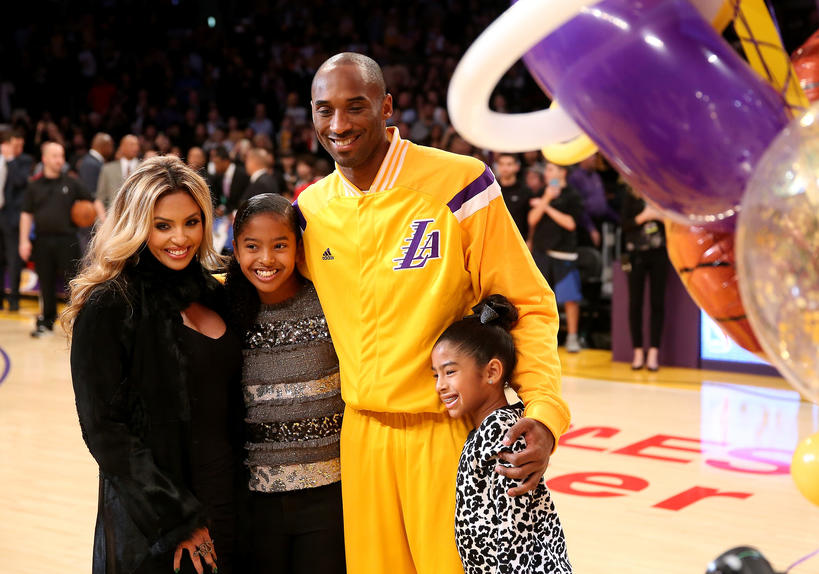 Kobe Bryant z żoną Vanessą i córkami Gianną oraz Natalią, 2014