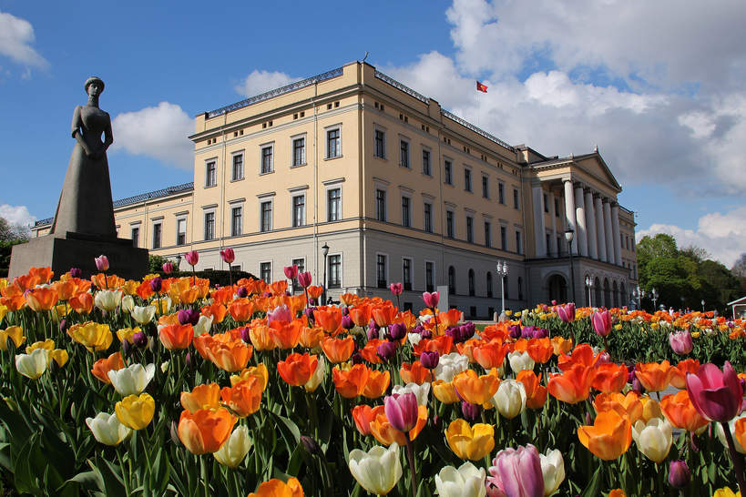 królewski pałac w Oslo od strony ogrodu