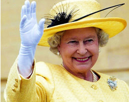 Elżbieta II ma... sztuczną rękę! Informację potwierdziła c&oacute;rka kr&oacute;lowej