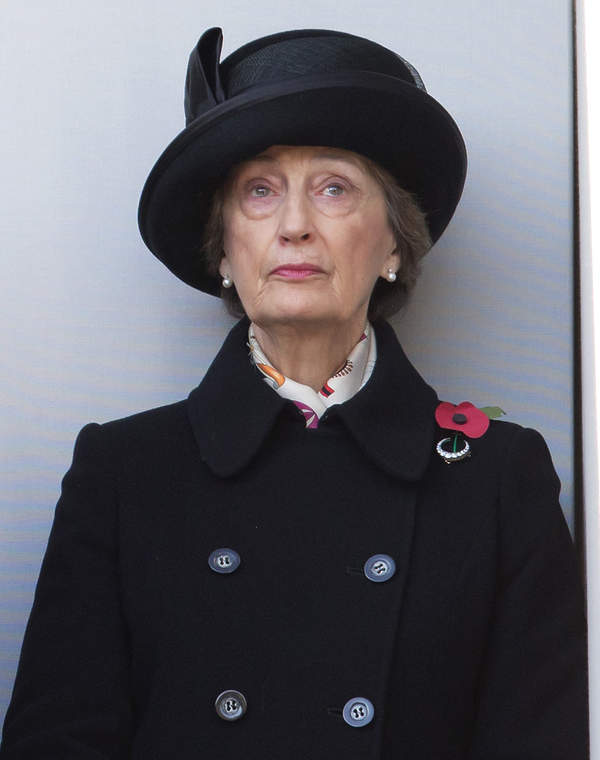 królowa Elżbieta II, dama dworu Lady Susan Hussey