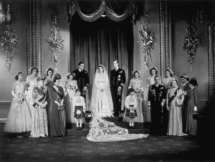 Królowa ELżbieta II suknia ślubna