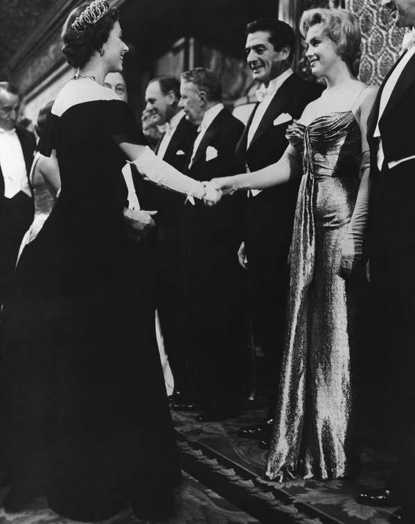 królowa Elżbieta II z Marilyn Monroe
