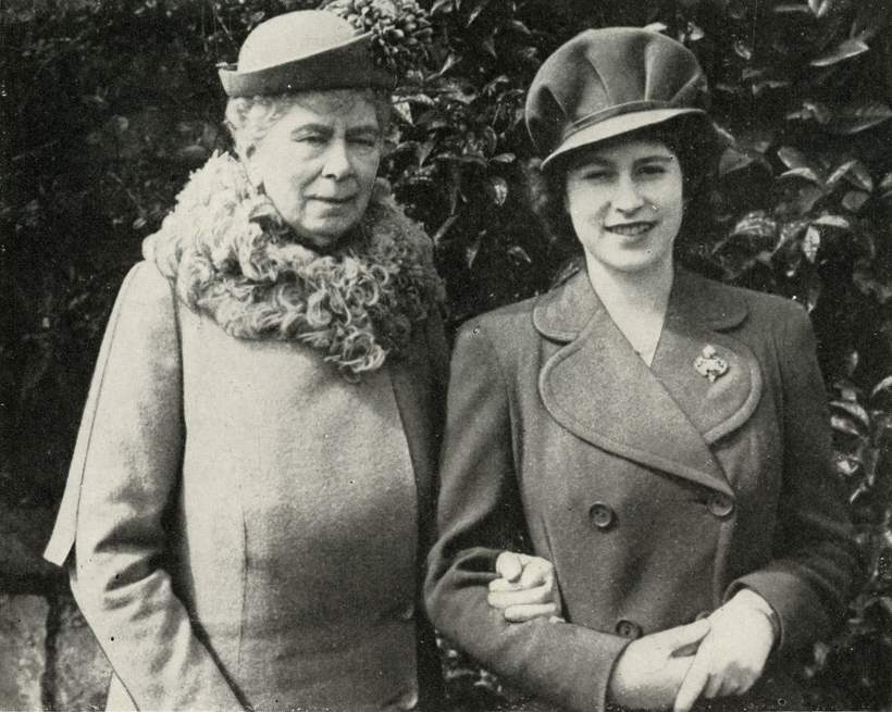 Królowa Mary z księżniczką Elżbietą, kwiecień 1944