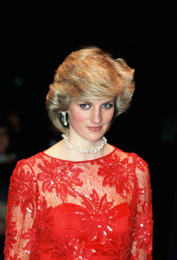 Księżna Diana w czerwonej sukience