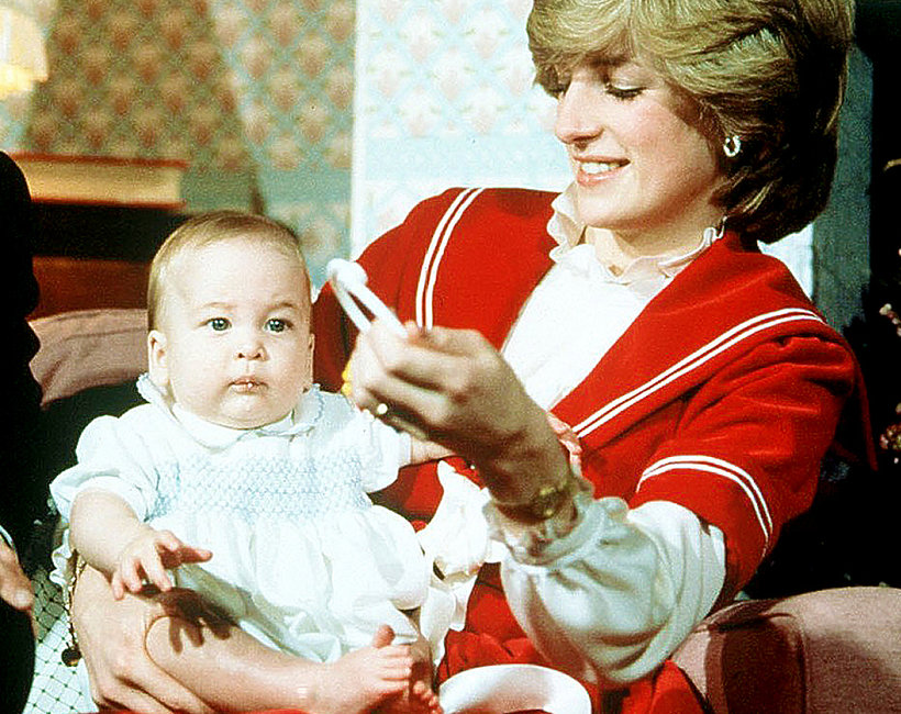 Księżna Diana z księciem Williamem, książę William, narodziny w rodzinie królewskiej