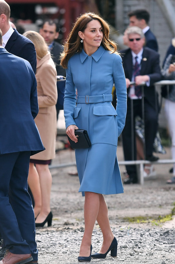 Księżna Kate 2019, niebieski płaszcz