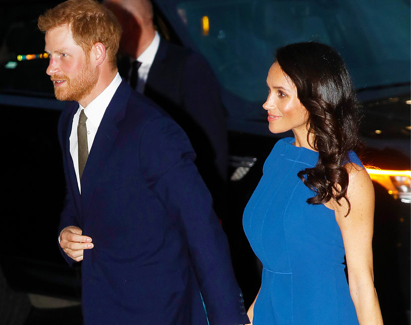 Księżna Meghan, książę Harry, Meghan w niebieskiej sukience, stylizacje Meghan