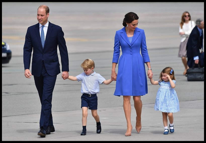 Księżniczka Charlotte, książę George, księżę William i księżna Kate