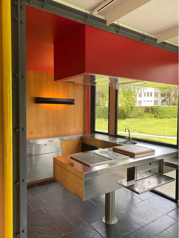 Kuchnia w pawilonie Le Corbusiera w Zurychu