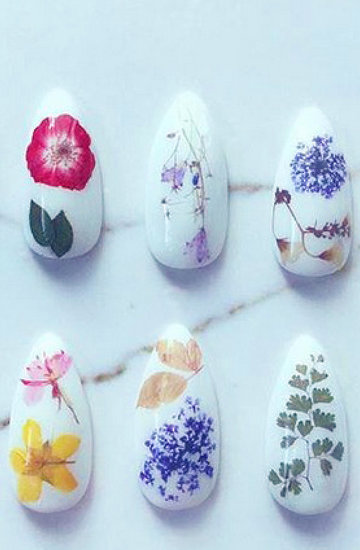 Kwiatowy manicure
