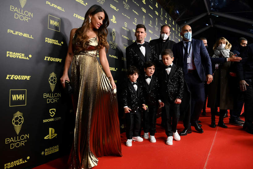 Leo Messi, żona Antonella Roccuzo, dzieci, synowie, Złota Piłka 2021, Paryż, 29.11.2021rok