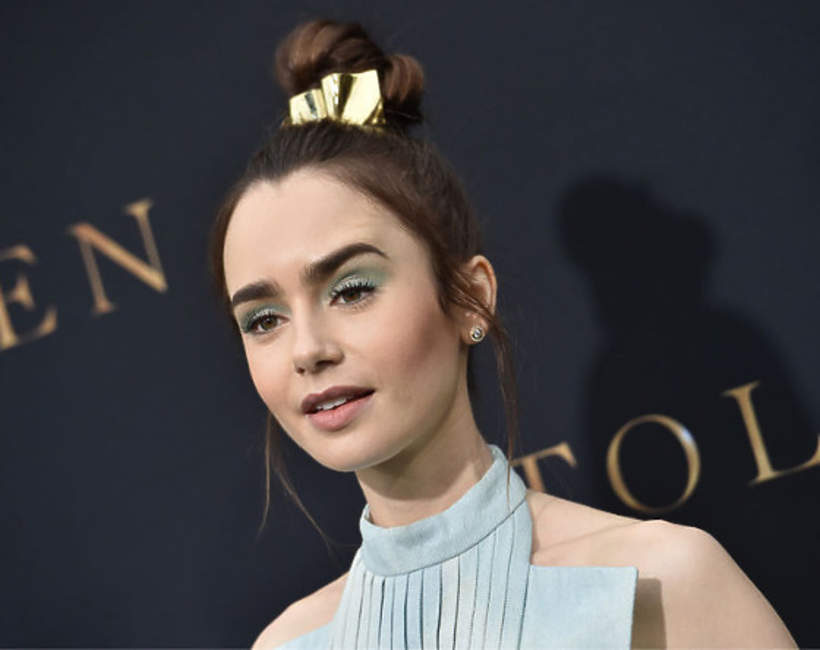 Lily Collins na main