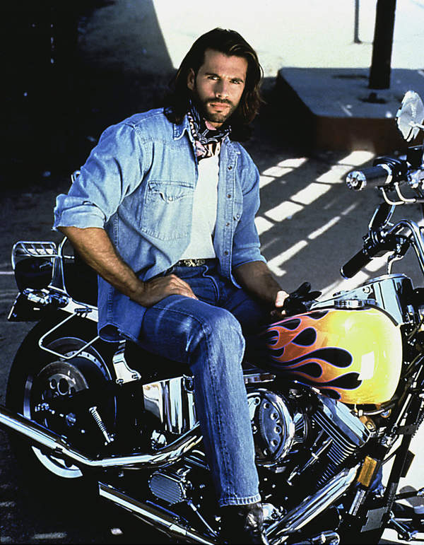Lorenzo Lamas, Mściciel na Harleyu (Renegade)
