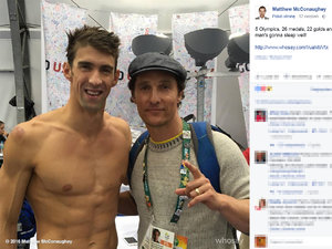 Matthew McConaughey na igrzyskach Rio 2016 z Michaelem Phelpsem