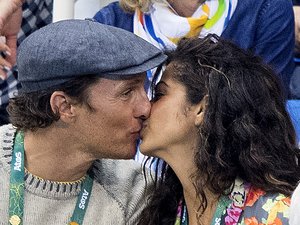 Matthew McConaughey na igrzyskach Rio 2016 z żoną Camilą Alves