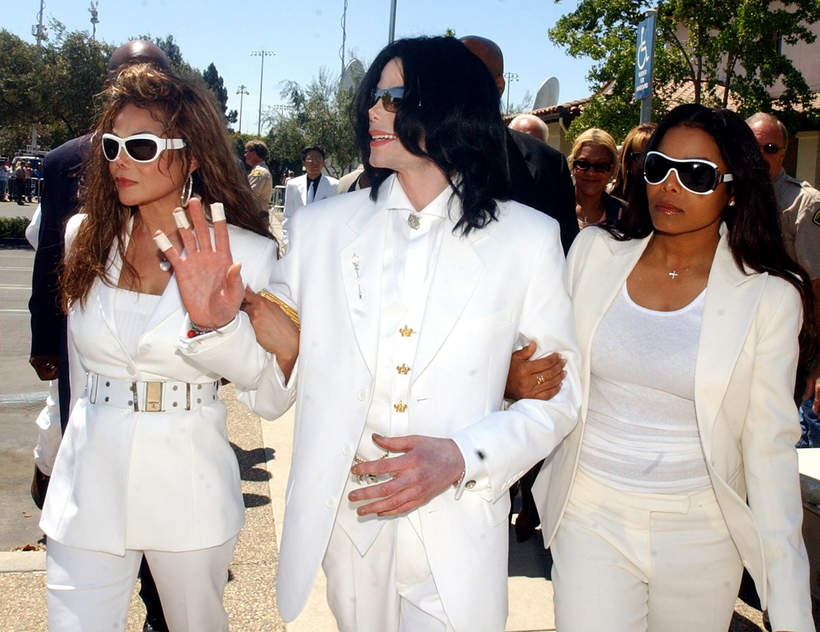 Michael Jackson, LaToya, Janet Jackson, 16.08.2004 rok