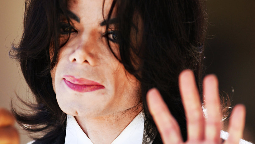Michael Jackson molestował, nosił peruki i był królem popu