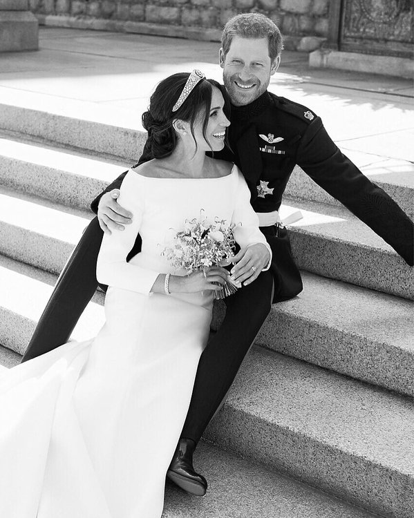 Oficjalne zdjęcia ślubne Meghan Markle i księcia Harry'ego, książę Harry