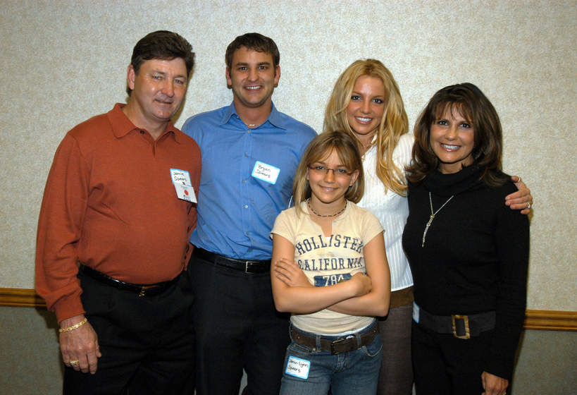 Ojciec Britney Spears rezygnuje z kurateli. Wokalistka odzyska wolność?