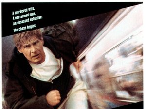 plakat filmu Ścigany. Harrison Ford