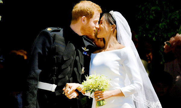 Pocałunek księcia Harry'ego i Meghan Markle