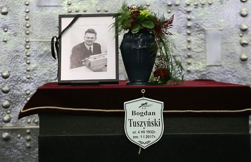 pogrzeb1.jpg Bogdan Tuszyński
