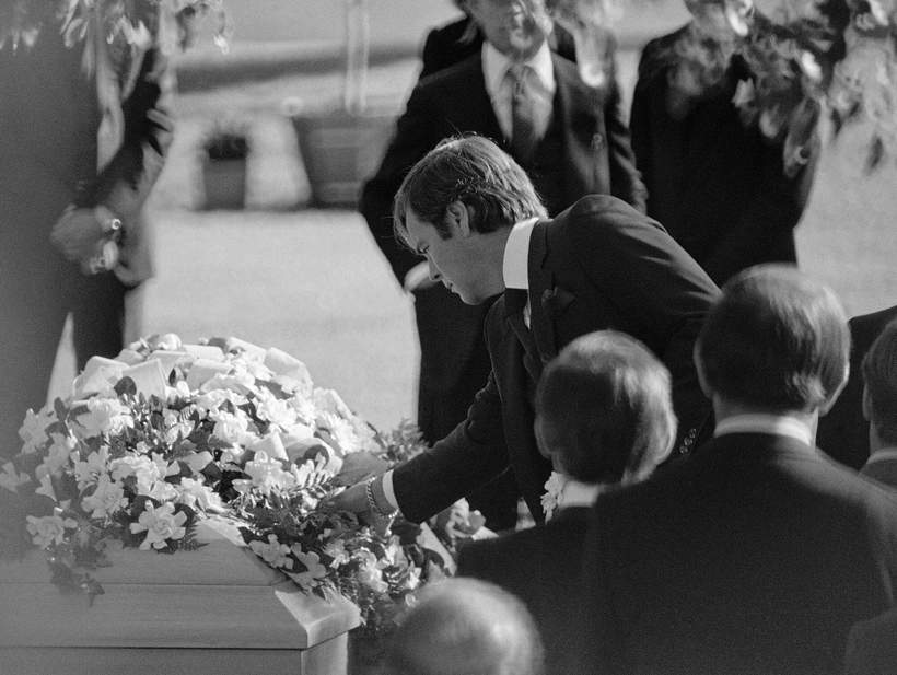 Robert Wagner, pogrzeb Natalie Wood, 03.12.1981 rok
