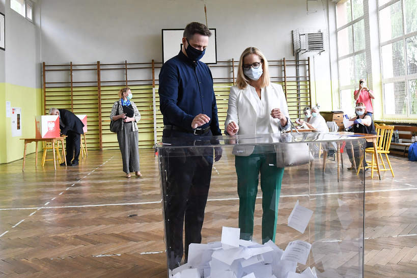 Rodzina Trzaskowskiego na głosowaniu, wybory prezydenckie 2020