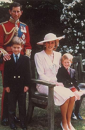 Świąteczne kartki brytyjskiej rodziny królewskiej
