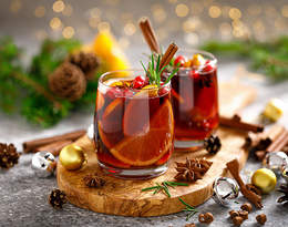 Najlepsze przepisy na gorące napoje w świątecznym wydaniu na Boże Narodzenie 2022!