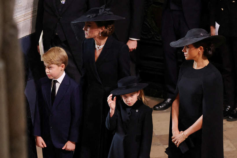 Wielka Brytania. Księżniczka Charlotte i książę George żegnają królową Elżbietę II podczas uroczystości pogrzebowych