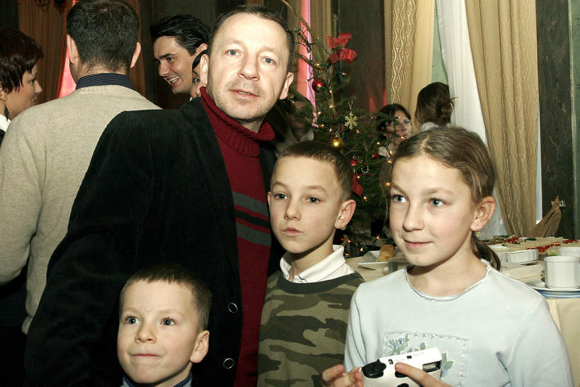 Zbigniew Zamachowski z trójką najstarszych dzieci, 2007, premiera Disneya