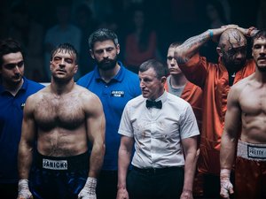 zdjęcie z filmu Fighter. Mikołaj Roznerski, Piotr Stramowski