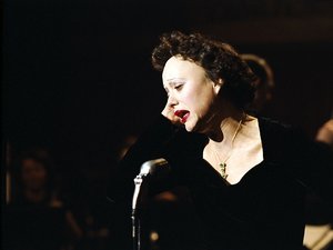 zdjęcie z filmu Niczego nie żałuję - Edith Piaf