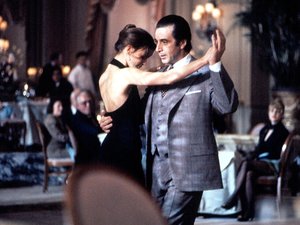 zdjęcie z filmu Zapach kobiety, Scent of a Woman. Al Pacino i Gabrielle Anwar tango