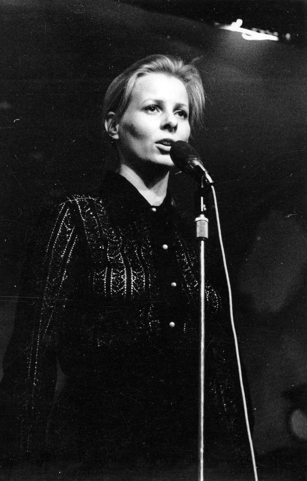 Anna Nehrebecka, Warszawa, lata 70. XX wieku