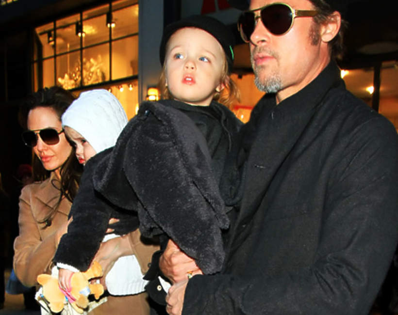Brad Pitt, Angelina Jolie, Knox Jolie-Pitt, Vivienne Jolie-Pitt, 04.12.2010 rok