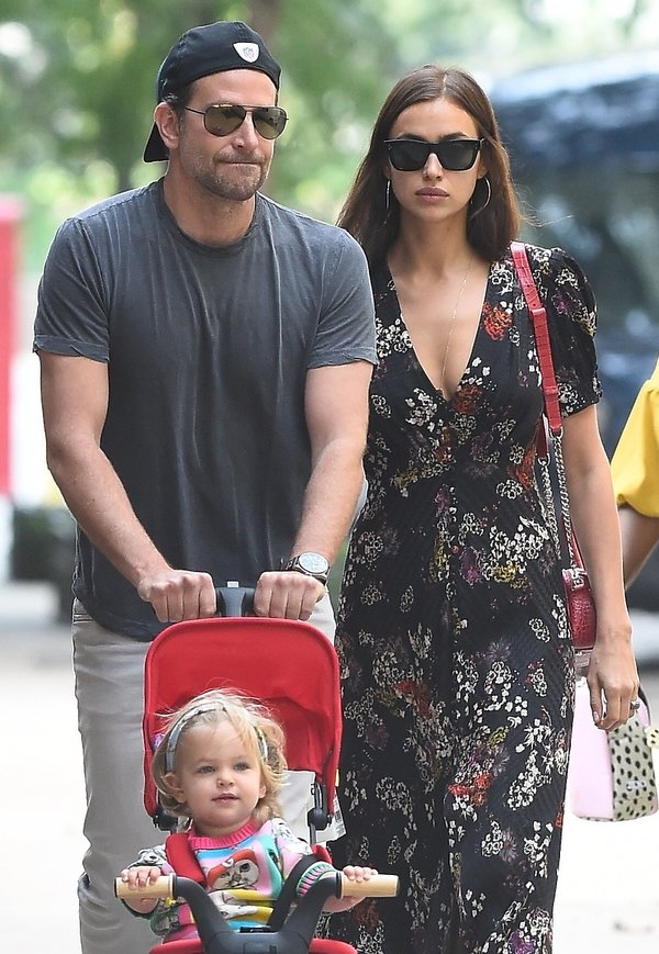 Bradley Cooper i Irina Shayk z córeczką Leą. Rodzinne zdjęcia pary