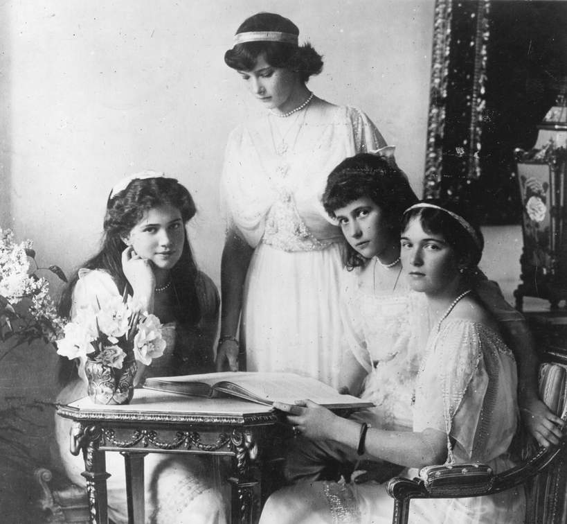 Córki cara Mikołaja II: Maria, Tatiana, Anastazja i Olga, 1914 rok